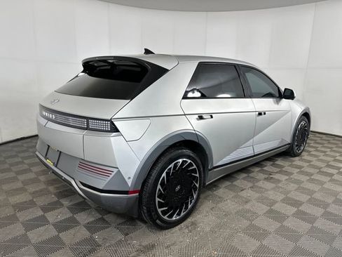 Used 2023 Hyundai Ioniq 5 Limited image 3