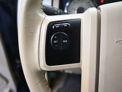 Used 2014 Ford Expedition EL XLT w/ Equipment Group 202A image 32