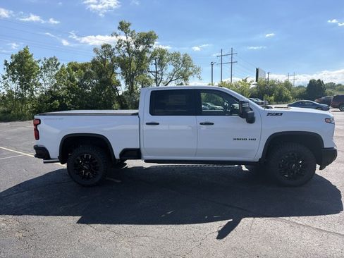 New 2026 Chevrolet Silverado 3500 LTZ AWD/4WD image 4
