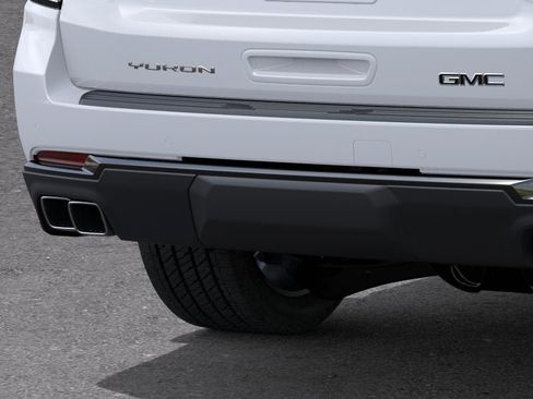 New 2026 GMC Yukon Denali Ultimate w/ LPO, Floor Liner Package AWD/4WD image 42