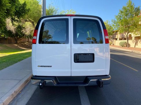 Used 2025 Chevrolet Express 2500 w/ Driver Convenience Package RWD image 7