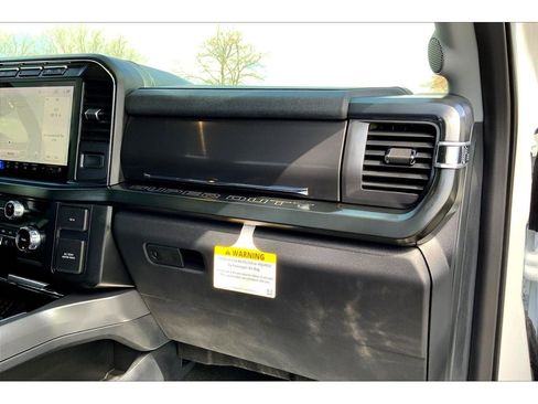 Used 2024 Ford F350 Lariat image 18