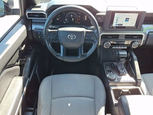 Certified 2025 Toyota Tacoma SR5 AWD/4WD image 11