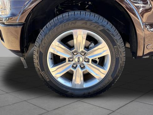 Used 2019 Ford F150 Platinum w/ Equipment Group 701A Luxury AWD/4WD image 11