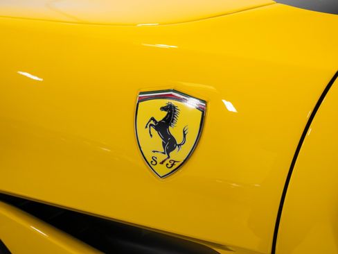 Used 2023 Ferrari Portofino M RWD image 29