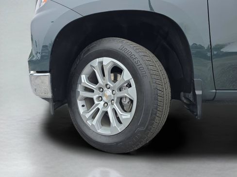 Used 2025 Chevrolet Silverado 1500 LTZ AWD/4WD image 35