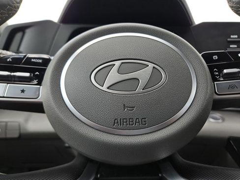 Used 2025 Hyundai Elantra Sport FWD image 25