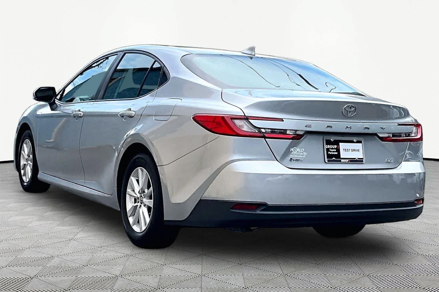 Used 2025 Toyota Camry LE FWD image 12