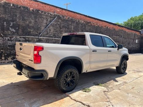 New 2026 Chevrolet Silverado 1500 ZR2 w/ Dark Appearance Package AWD/4WD image 10