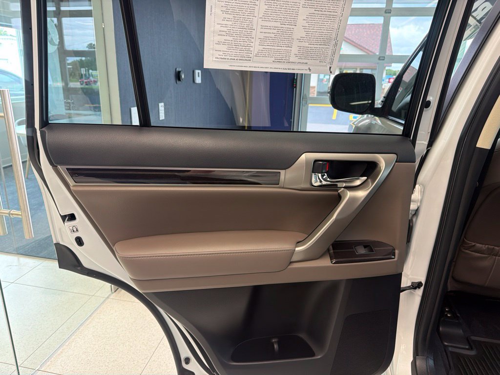 Used 2020 Lexus GX 460 Premium w/ Premium Package AWD/4WD image 49