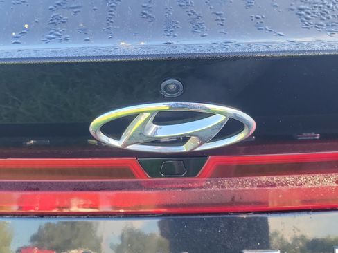 Used 2022 Hyundai Elantra SEL FWD image 22