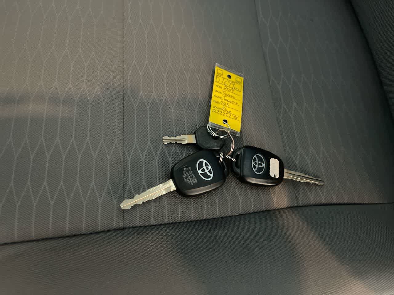 Certified 2019 Toyota Tacoma SR5 AWD/4WD image 26