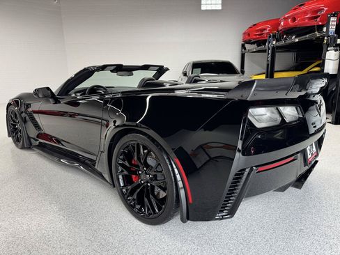 Used 2016 Chevrolet Corvette Z06 w/ 2LZ Preferred Equipment Group RWD image 10