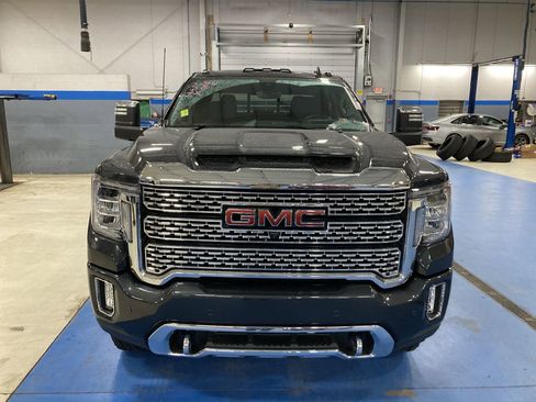 Used 2021 GMC Sierra 3500 Denali w/ Denali Ultimate Package image 2