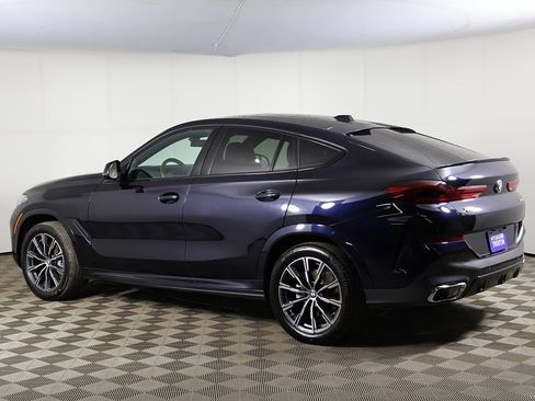 Used 2025 BMW X6 xDrive40i w/ Climate Comfort Package image 13