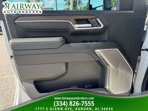 Used 2025 Chevrolet Silverado 3500 High Country w/ High Country Premium Package AWD/4WD image 29