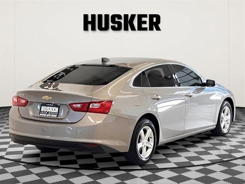 Used 2023 Chevrolet Malibu LS image 5