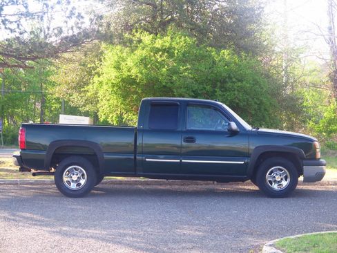 Used 2004 Chevrolet Silverado 1500 LS RWD image 5