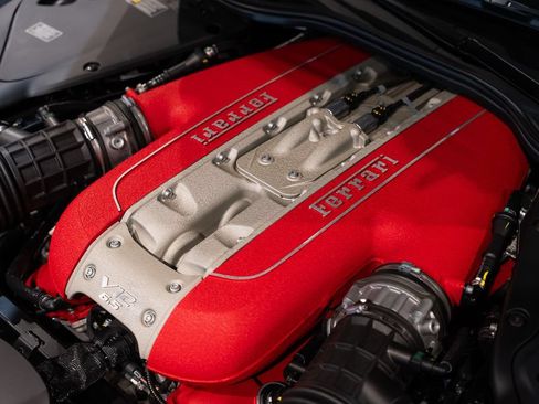 Certified 2023 Ferrari 812 GTS RWD image 19