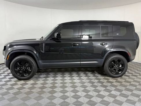 Used 2024 Land Rover Defender 110 S AWD/4WD image 3