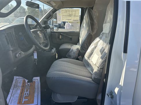 New 2025 Chevrolet Express 4500 w/ Power Convenience Package image 10