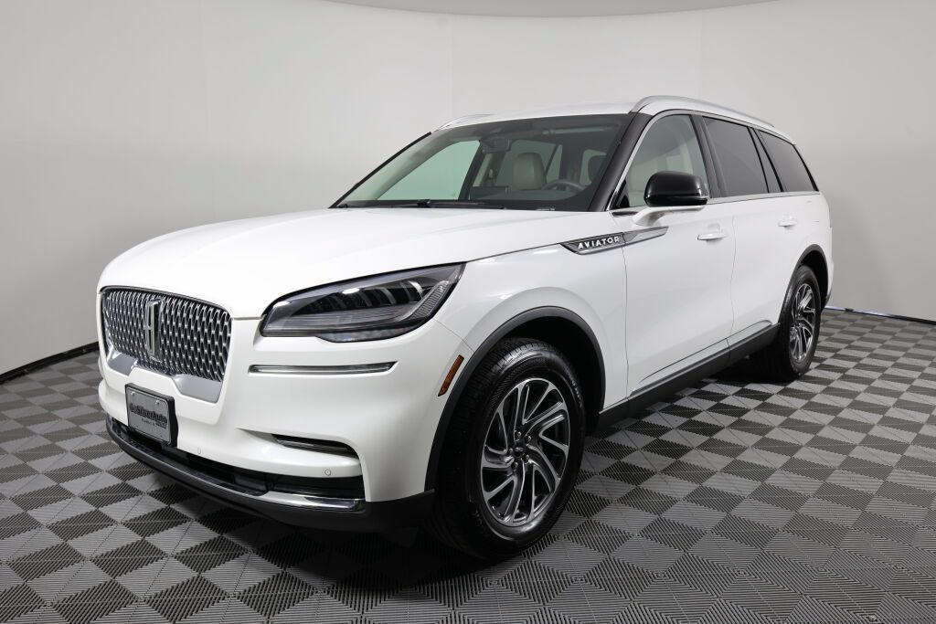 Used 2021 Lincoln Aviator AWD w/ Class IV Trailer Tow Package image 5