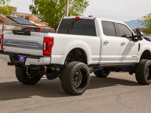 Used 2020 Ford F250 Platinum w/ FX4 Off-Road Package AWD/4WD image 5