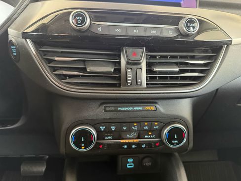 Certified 2023 Ford Escape Active AWD/4WD image 15