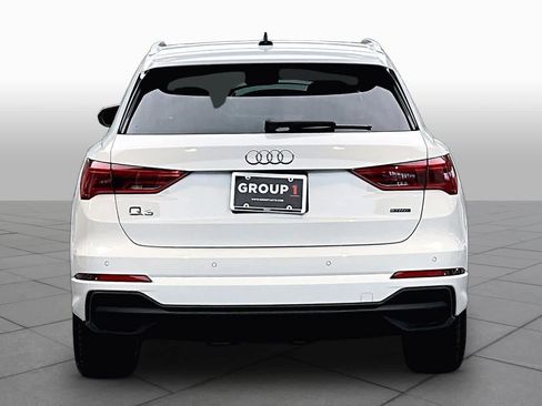 Used 2023 Audi Q3 2.0T Premium w/ Convenience Package AWD/4WD image 5