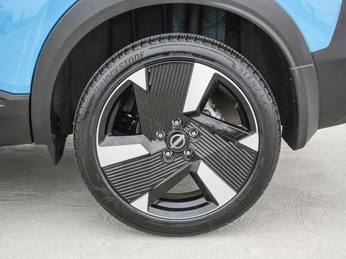 Used 2025 Nissan Kicks SR FWD image 10