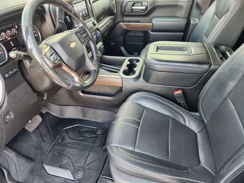 Used 2020 Chevrolet Silverado 2500 High Country w/ Z71 Off-Road Package AWD/4WD image 3