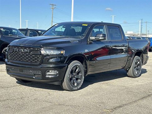 New 2026 RAM 1500 4x4 Crew Cab image 5