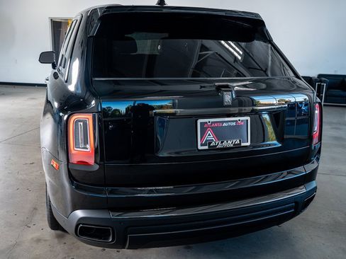 Used 2022 Rolls-Royce Cullinan Black Badge image 23