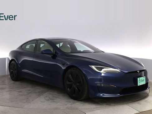 Used 2022 Tesla Model S image 13
