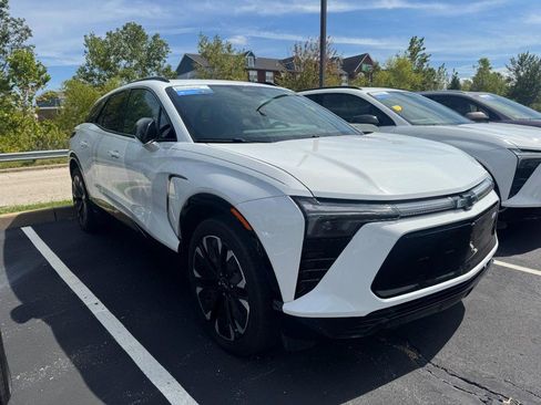 Used 2024 Chevrolet Blazer EV RS RWD image 4
