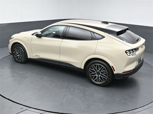 Used 2025 Ford Mustang Mach-E Premium image 45