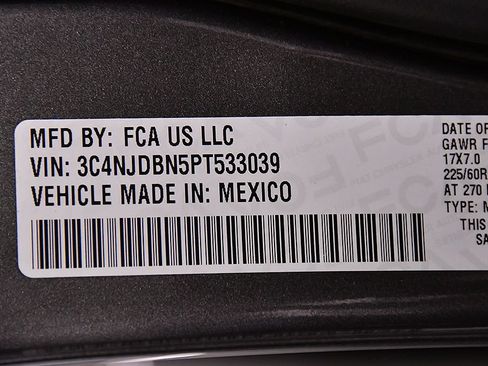 Used 2023 Jeep Compass Latitude w/ Convenience Group AWD/4WD image 13