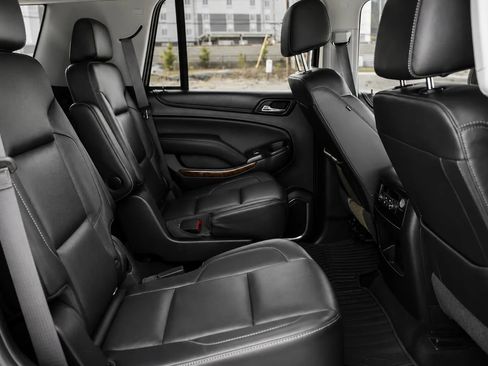 Used 2017 Chevrolet Tahoe Premier AWD/4WD image 18