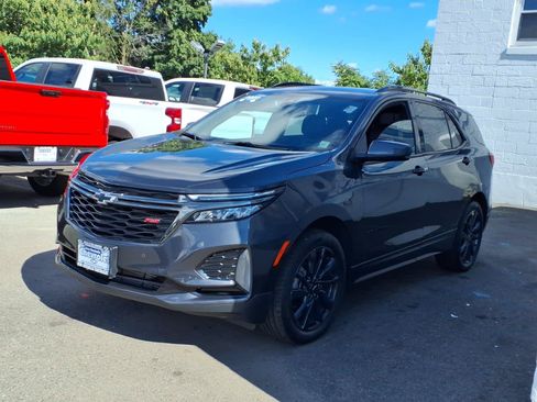 Used 2023 Chevrolet Equinox RS w/ LPO, Floor Liner Package AWD/4WD image 3