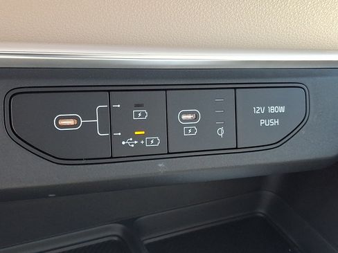New 2026 Kia Carnival SX w/ SX Dark Edition Package FWD image 17