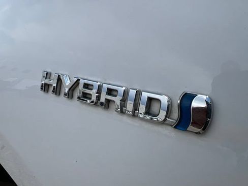 Used 2022 Toyota Prius LE FWD image 22