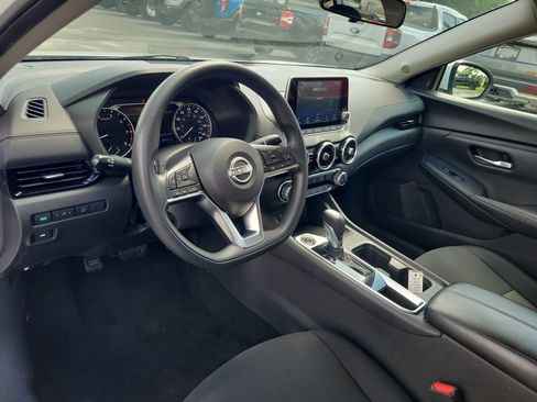 Used 2024 Nissan Sentra SV FWD image 18