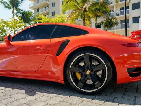 Used 2016 Porsche 911 4 Coupe AWD/4WD image 17