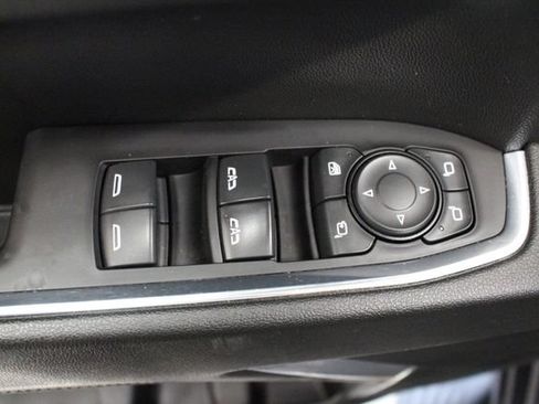 Used 2024 GMC Sierra 1500 SLT AWD/4WD image 36