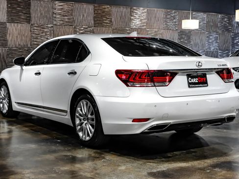 Used 2015 Lexus LS 460 L RWD image 9