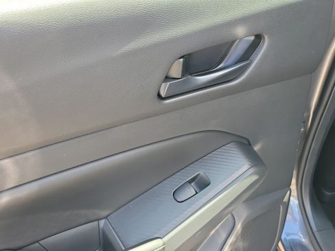 Used 2024 Nissan Altima 2.5 SV FWD image 18