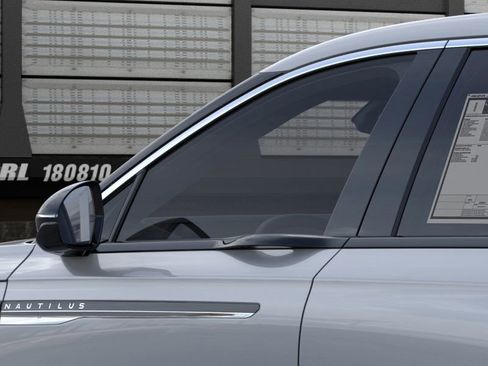 New 2026 Lincoln Nautilus Premier image 20