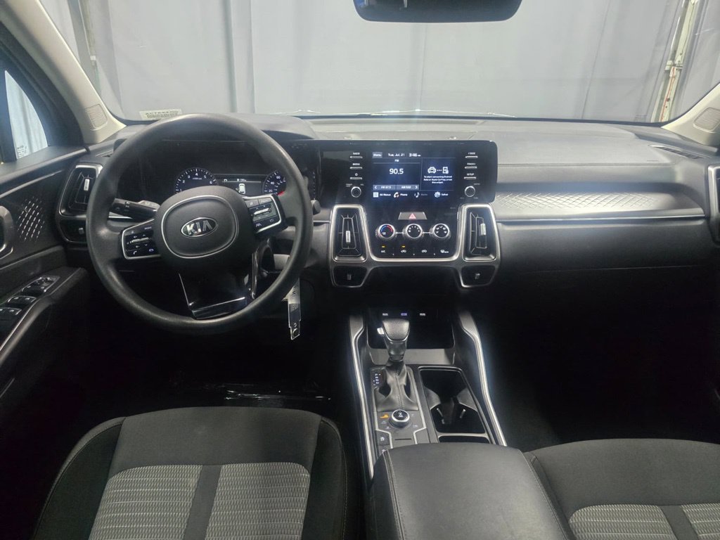 Used 2021 Kia Sorento LX AWD/4WD image 7