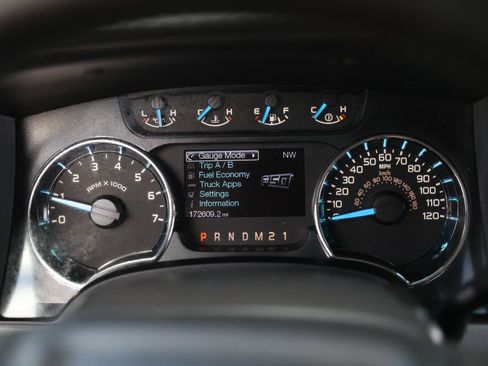 Used 2014 Ford F150 XLT w/ XLT Chrome Package image 28