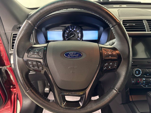 Used 2017 Ford Explorer XLT w/ Equipment Group 202A FWD image 19